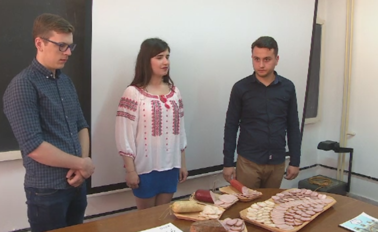 Mezeluri cu mai putini aditivi si mai bogate in proteine. Reteta unor studenti din Galati, premiata cu 3.000 de euro