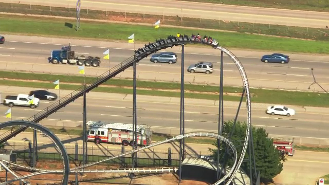 Momentul in care mai multi copii raman blocati intr-un montagne russe din Oklahoma. Cum au fost salvati