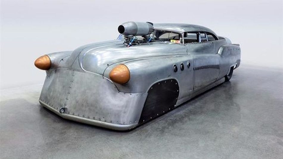 Aceasta masina din 1952 care detine un record incredibil de viteza tocmai a fost scoasa la vanzare! Care este pretul