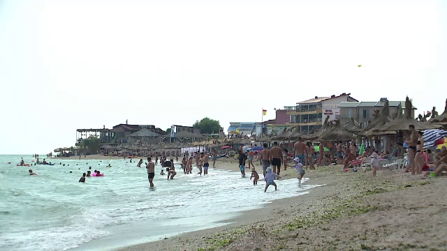 Cea mai ieftina cazare de pe litoral atrage mai multi turisti straini decat romani. De ce nu le plac hotelurile de lux