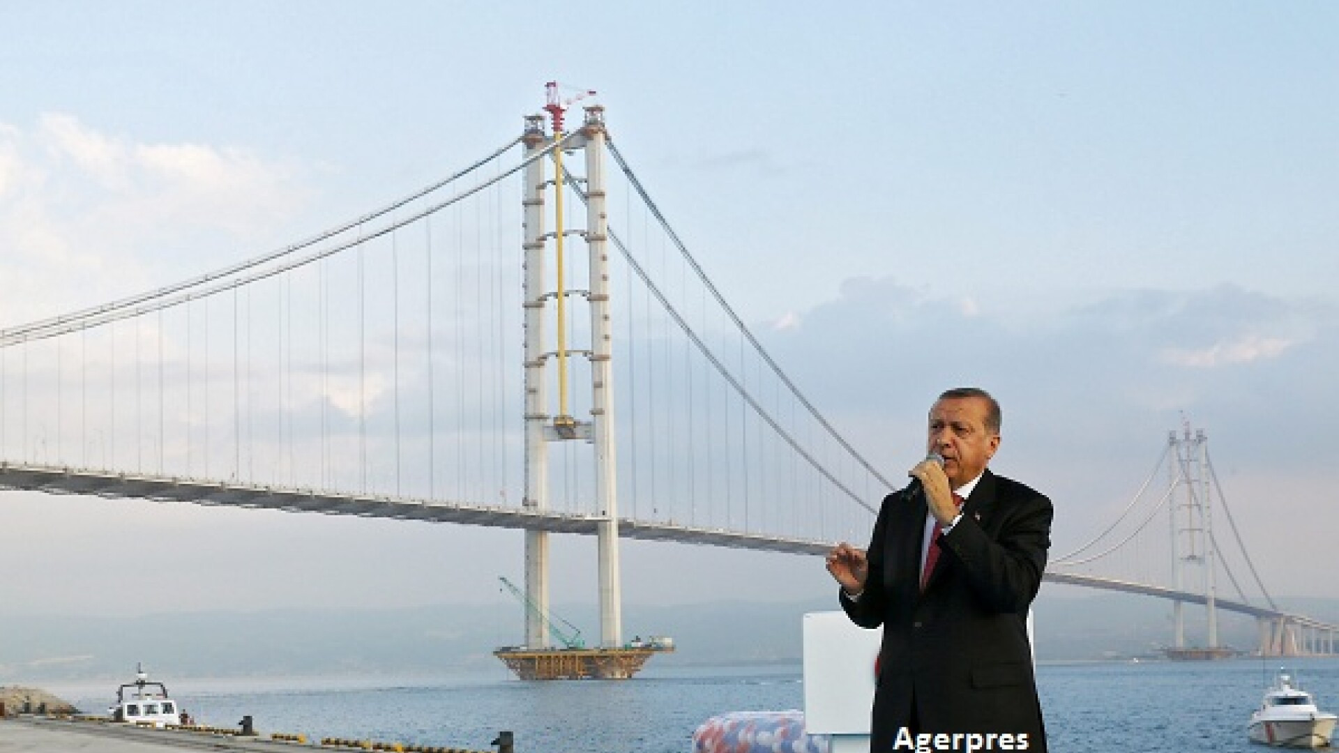 Megaproiectul de 9 mld. dolari al lui Erdogan. Unul dintre cele mai lungi poduri suspendate din lume, inaugurat in Turcia