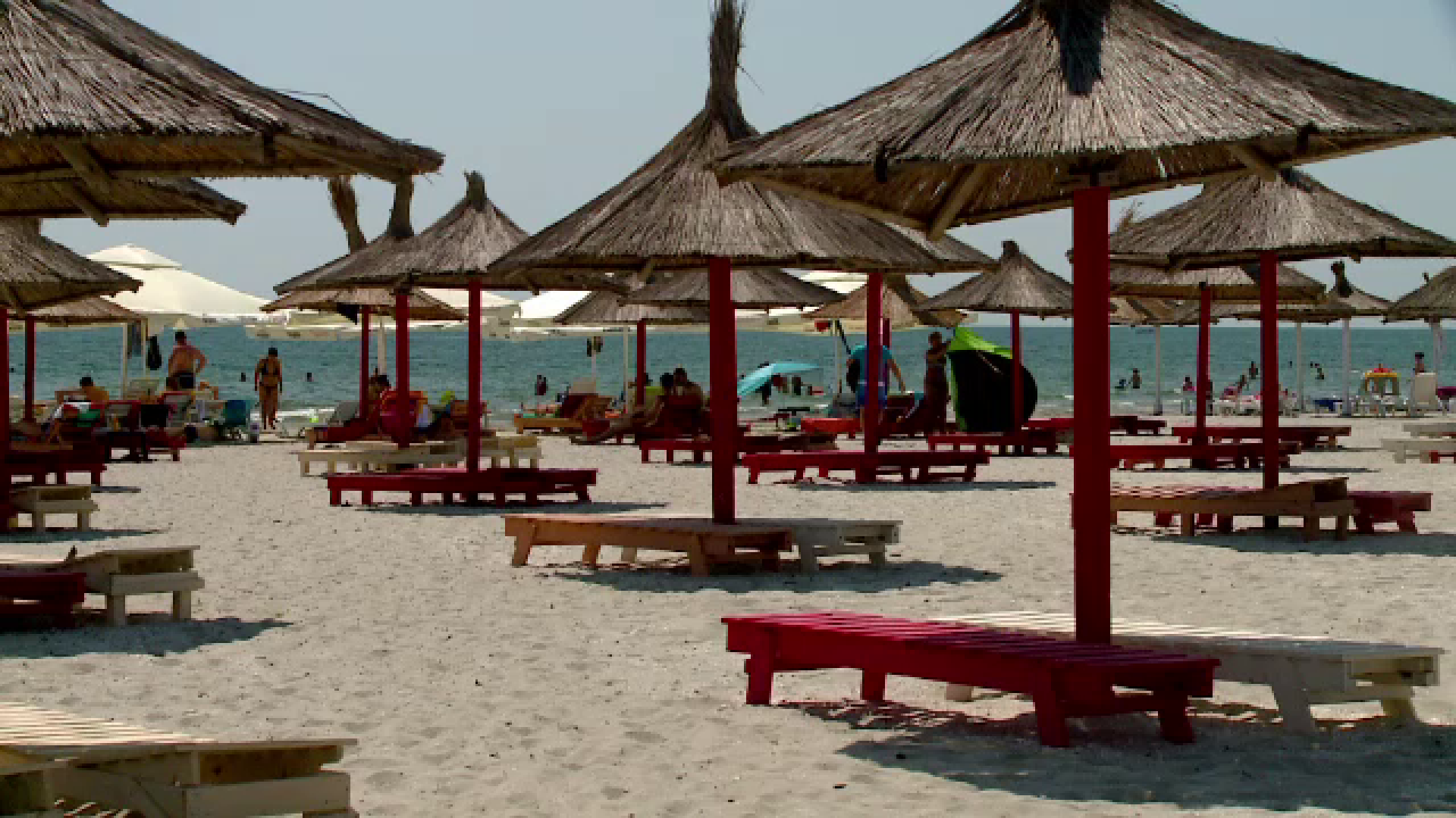 Campingurile cu conditii de patru stele, dar la jumatate de pret fata de hotelurile de pe litoral. Cat costa o noapte in cort