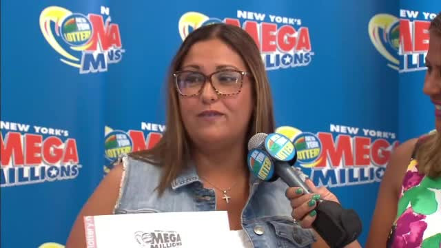 Mai avea un dolar in buzunar si a cumparat un bilet la LOTO. Suma fabuloasa cu care s-au trezit peste noapte doi soti