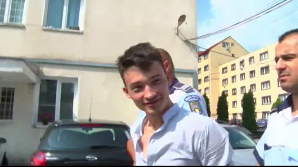 La doua luni dupa ce si-a luat permisul a distrus 5 masini. Ce au descoperit politistii cand l-au retinut