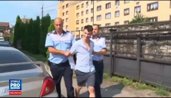 La doua luni dupa ce si-a luat permisul a distrus 5 masini. Ce au descoperit politistii cand l-au retinut