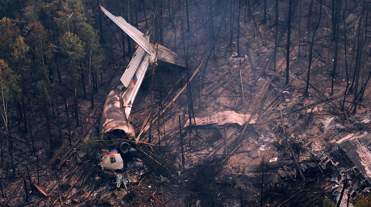 Avionul rusesc prabusit in Siberia a fost gasit, bilantul provizoriu este de 6 morti. Aeronava disparuse de vineri