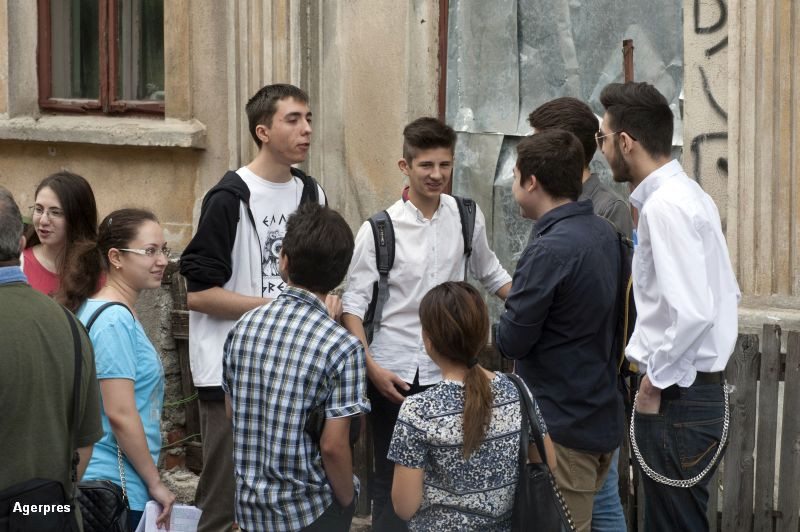 BACALAUREAT 2016 SUBIECTE ROMANA si barem. Ce subiecte au picat la limba romana, profilul uman si real