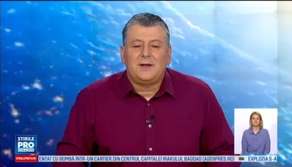 Spectacol pe aerodromul din Tuzla. Mii de turisti au venit sa vada show-ul aviatic al pilotilor profesionisti