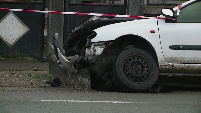 Patru persoane au fost grav ranite, dupa ce un sofer de 30 de ani a pierdut controlul volanului din cauza vitezei