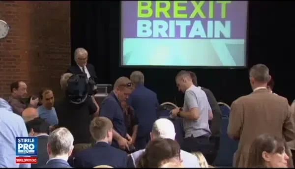 Liderul extremist Nigel Farage a demisionat la 10 zile dupa BREXIT: Am intrat in politica cu scopul de a scoate UK din UE