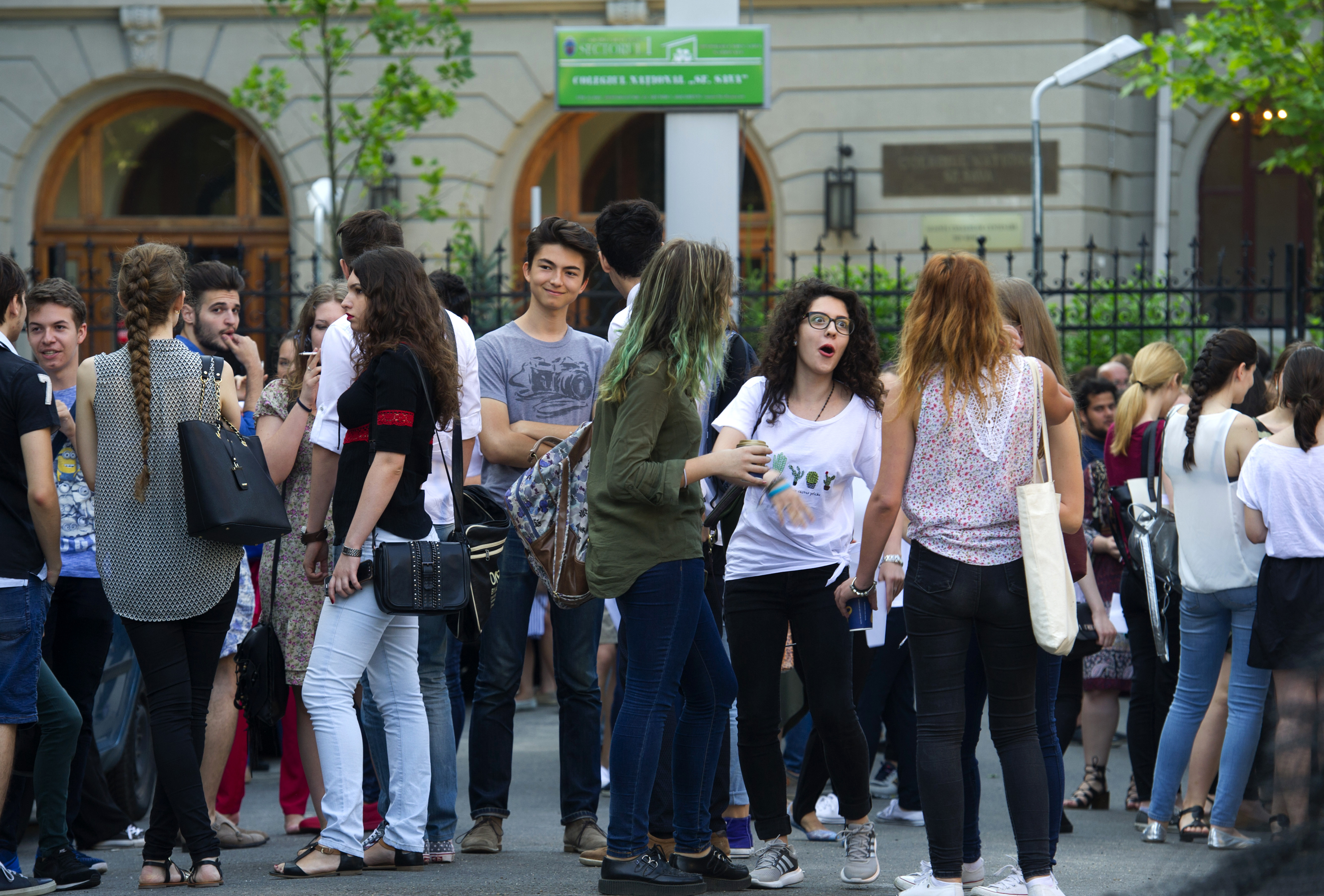 SUBIECTE BAC 2016. SUBIECTE SI BAREM MATEMATICA. Miercuri, absolventii claselor a XII-a au sustinut proba la MATEMATICA
