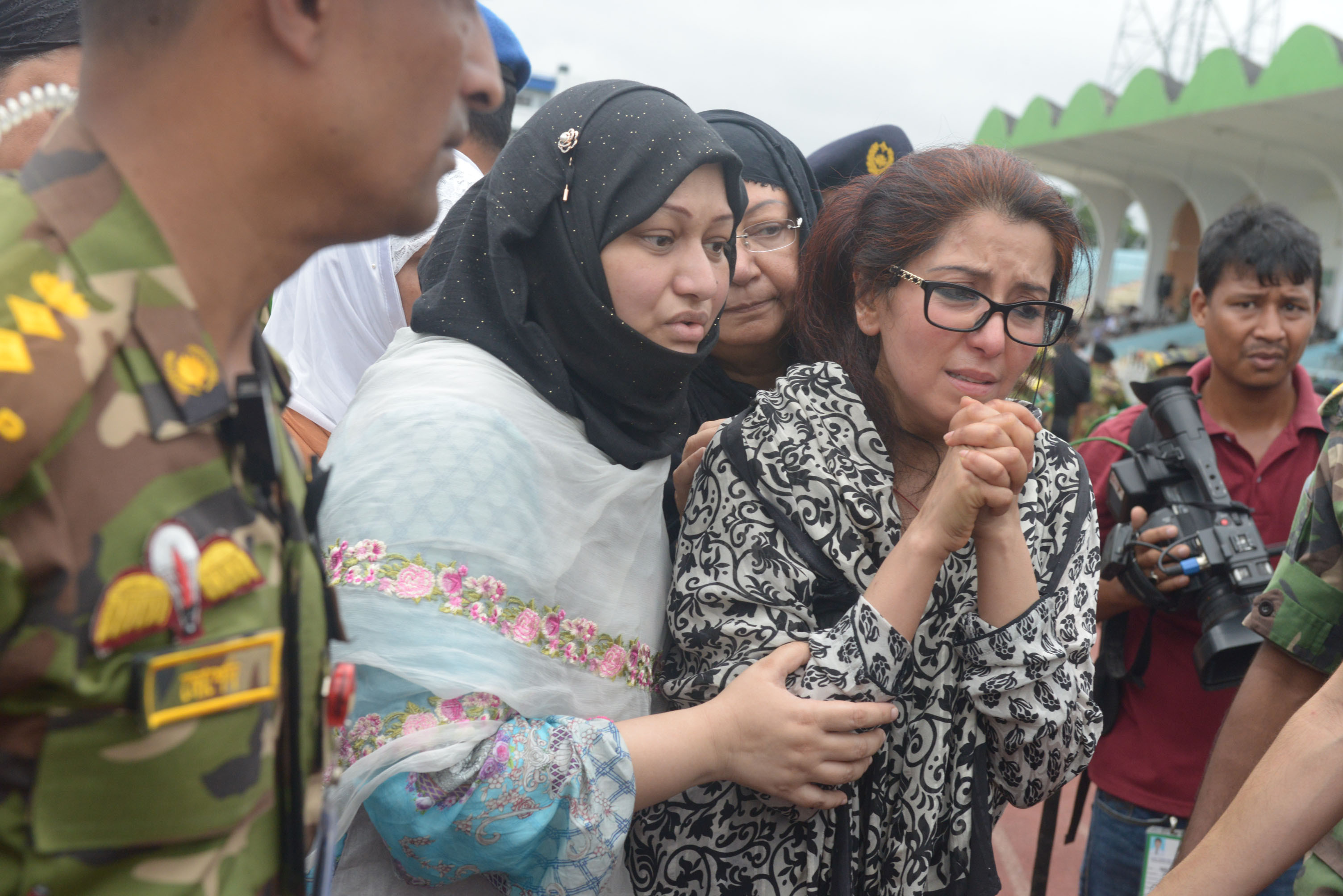 Cine este unul dintre atacatorii care au torturat si ucis 20 de persoane in Bangladesh. Detaliul facut public de anchetatori