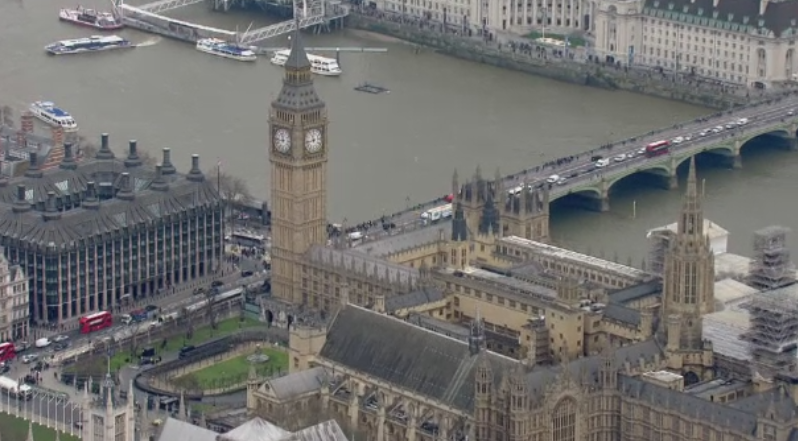 Au inceput alegerile pentru urmatorul premier al britanicilor. Cum a fost ironizat Nigel Farage dupa ce a demisionat