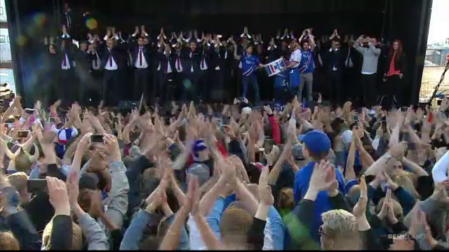 Echipa nationala a Islandei s-a intors acasa si a avut parte de o primire triumfala. Jucatorii, sarbatoriti ca niste eroi