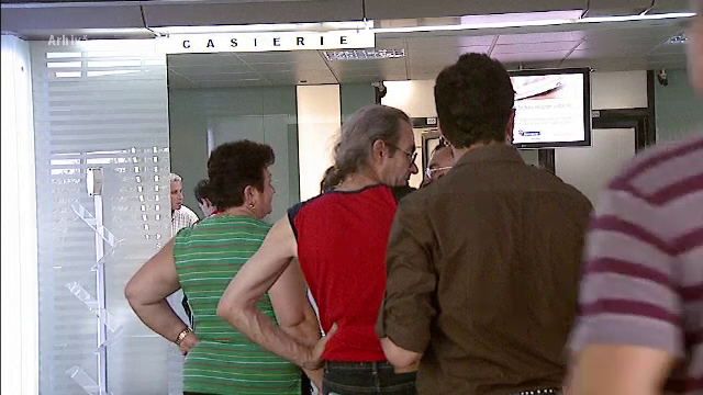 Cum vor putea fi platite, de miercuri, taxele pentru pasaport, permisul auto si placute de inmatriculare. Anuntul MAI