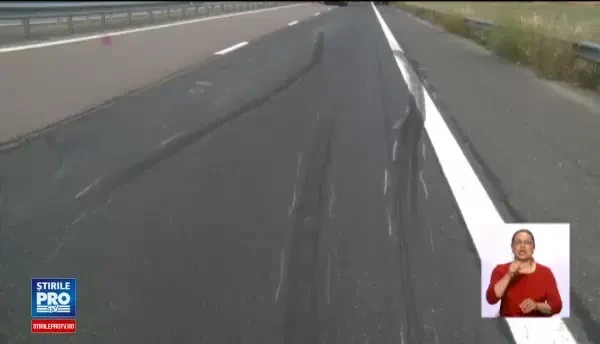 Circulatie blocata pe Autostrada Soarelui, dupa ce un autocar s-a izbit de un TIR. O persoana a murit, alte 3 au fost ranite
