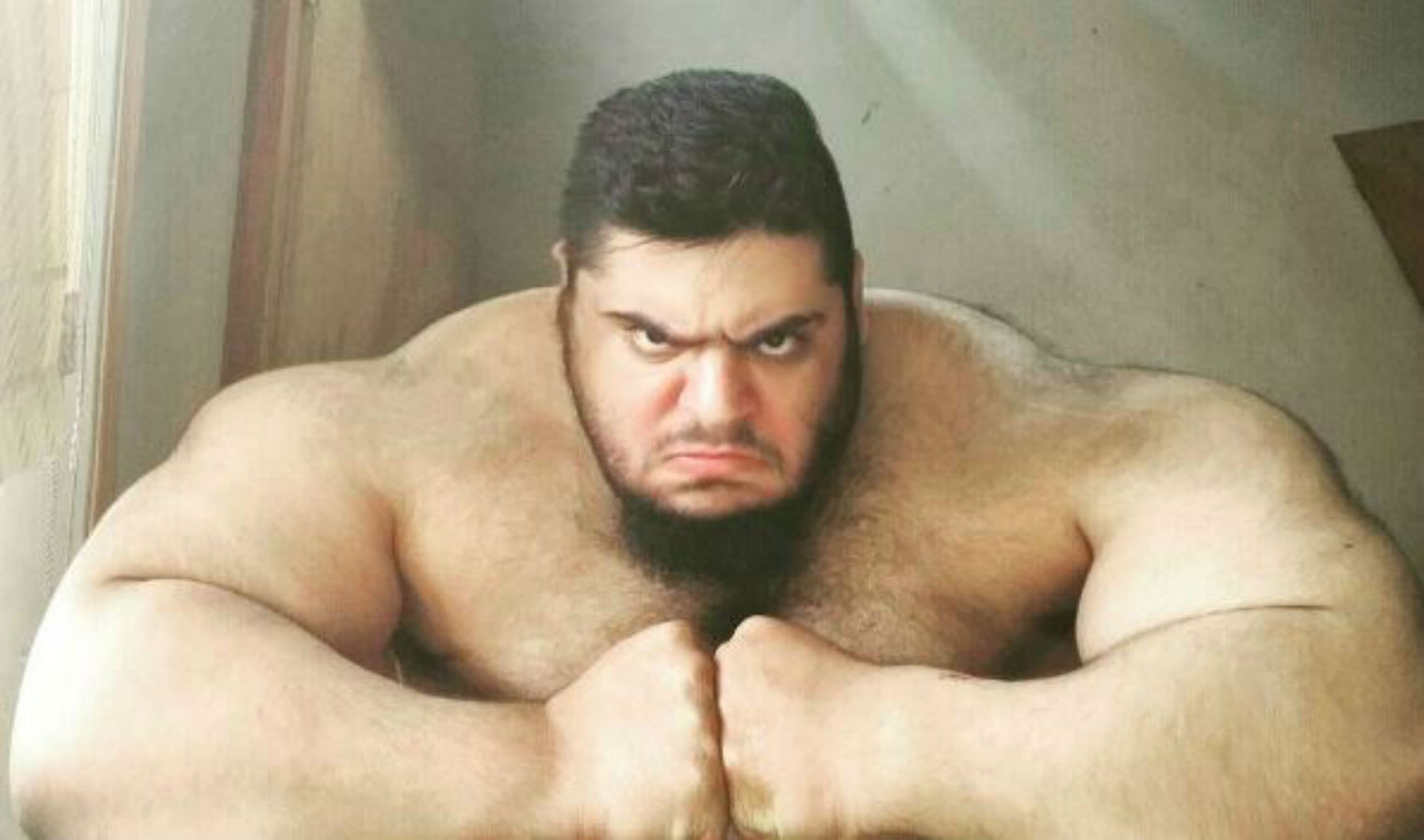 "Iranianul HULK", luptatorul colosal de 175 kg care se bate cu Statul Islamic. Planul cu care vrea sa distruga jihadistii