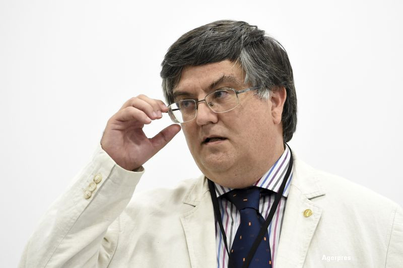 Rectorul UB: ”Să punem presiune asupra politicienilor ca să accepte condiţia unui discurs onest”