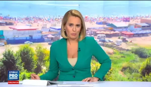 Protest inedit la Eforie: si-a intins lenjeria intima murdara in fata localului, dupa ce autoritatile i-au inchis afacerea