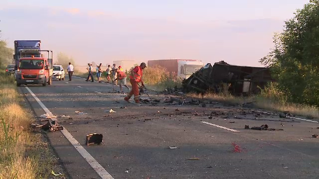 Accident cu doi morti pe o sosea din Arad. Tanarul care l-a provocat fusese condamnat la inchisoare cu doar o zi inainte