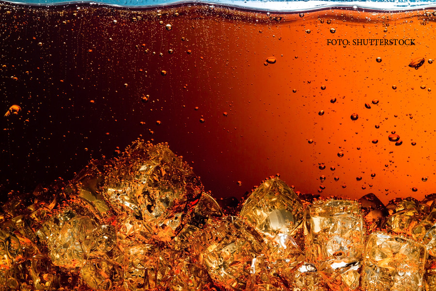 Pericolul ascuns in COLA. Un nou studiu arata ca aceasta bautura ar trebui sa le fie interzisa barbatilor