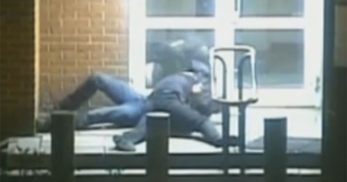 Statele Unite au expulzat doi oficiali rusi dupa atacul unui politist rus asupra unui diplomat american in Moscova. VIDEO