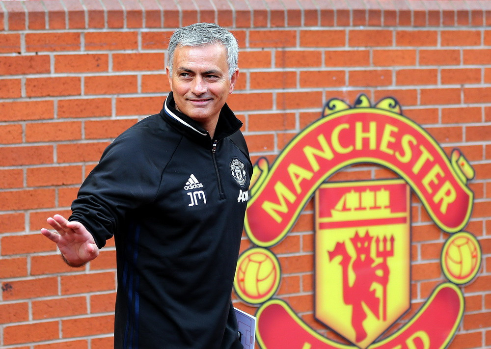 Gest facut de Jose Mourinho. Ce s-a intamplat dupa ce antrenorul i-a dat bani unui cersetor, in Manchester