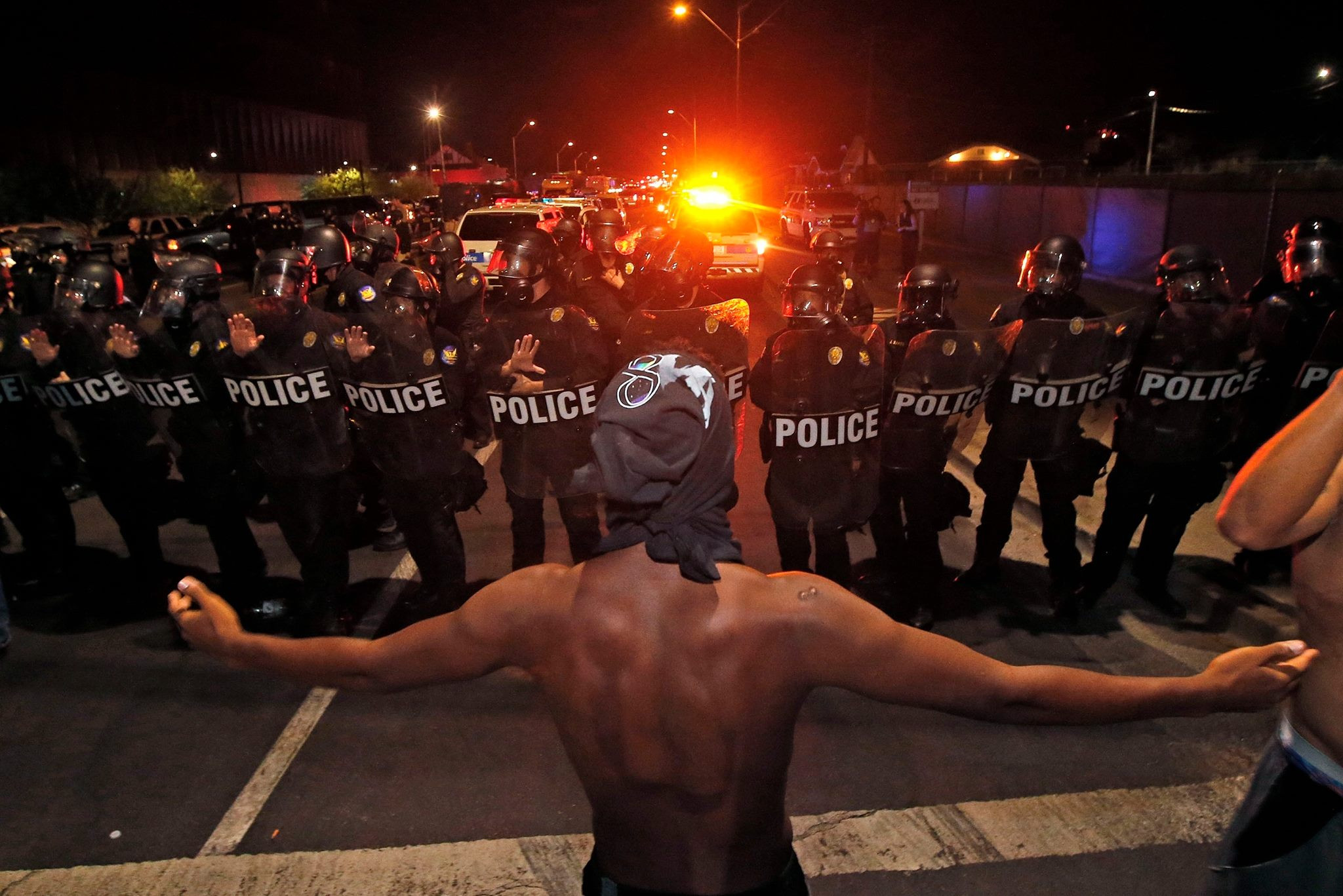 Mii de oameni au iesit sa protesteze in SUA fata de brutalitatea politiei, dupa incidentele din ultima vreme