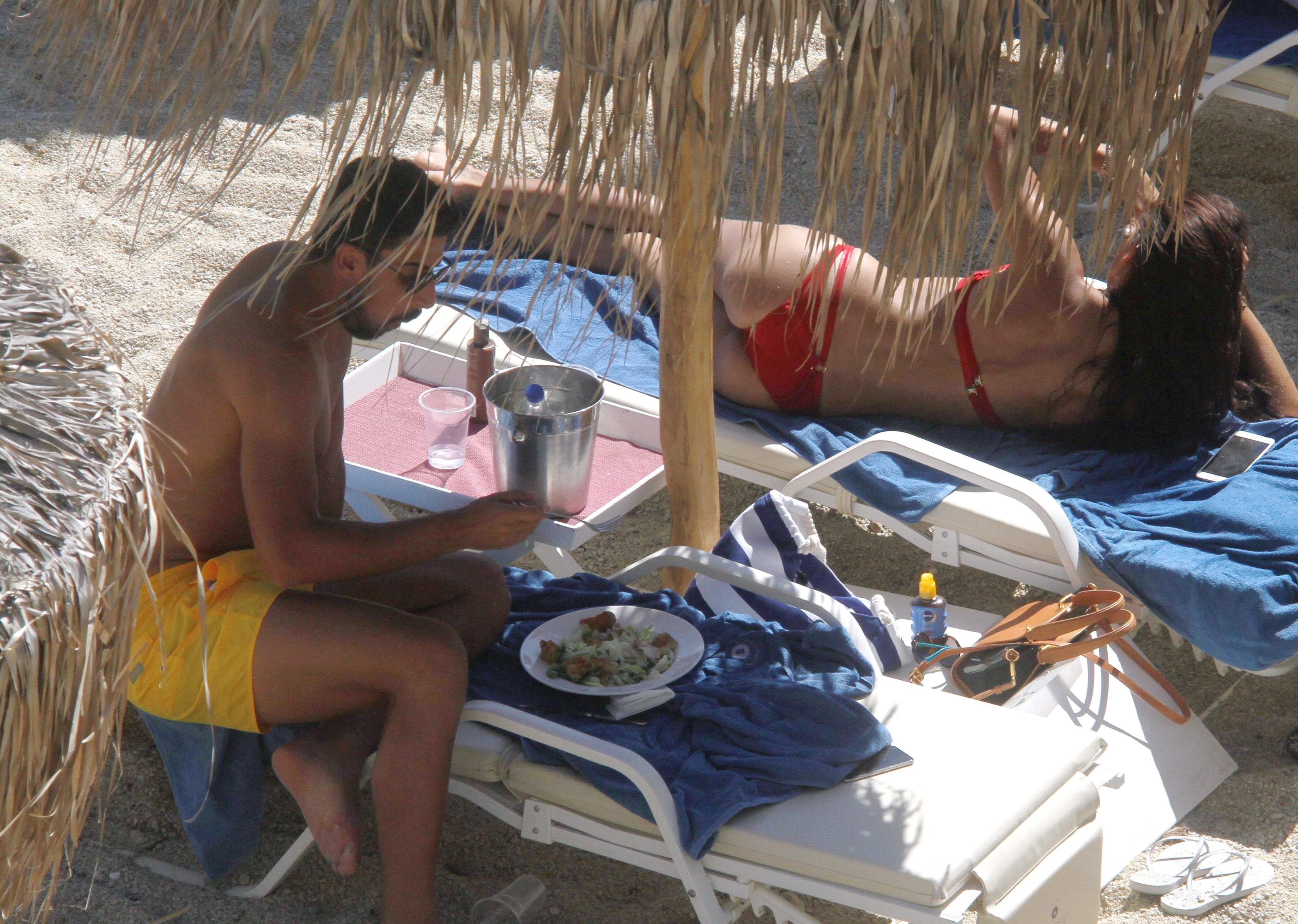 Sunt si nemti fericiti dupa EURO: Khedira s-a accidentat in timpul turneului final, dar se reface alaturi de Adriana Lima