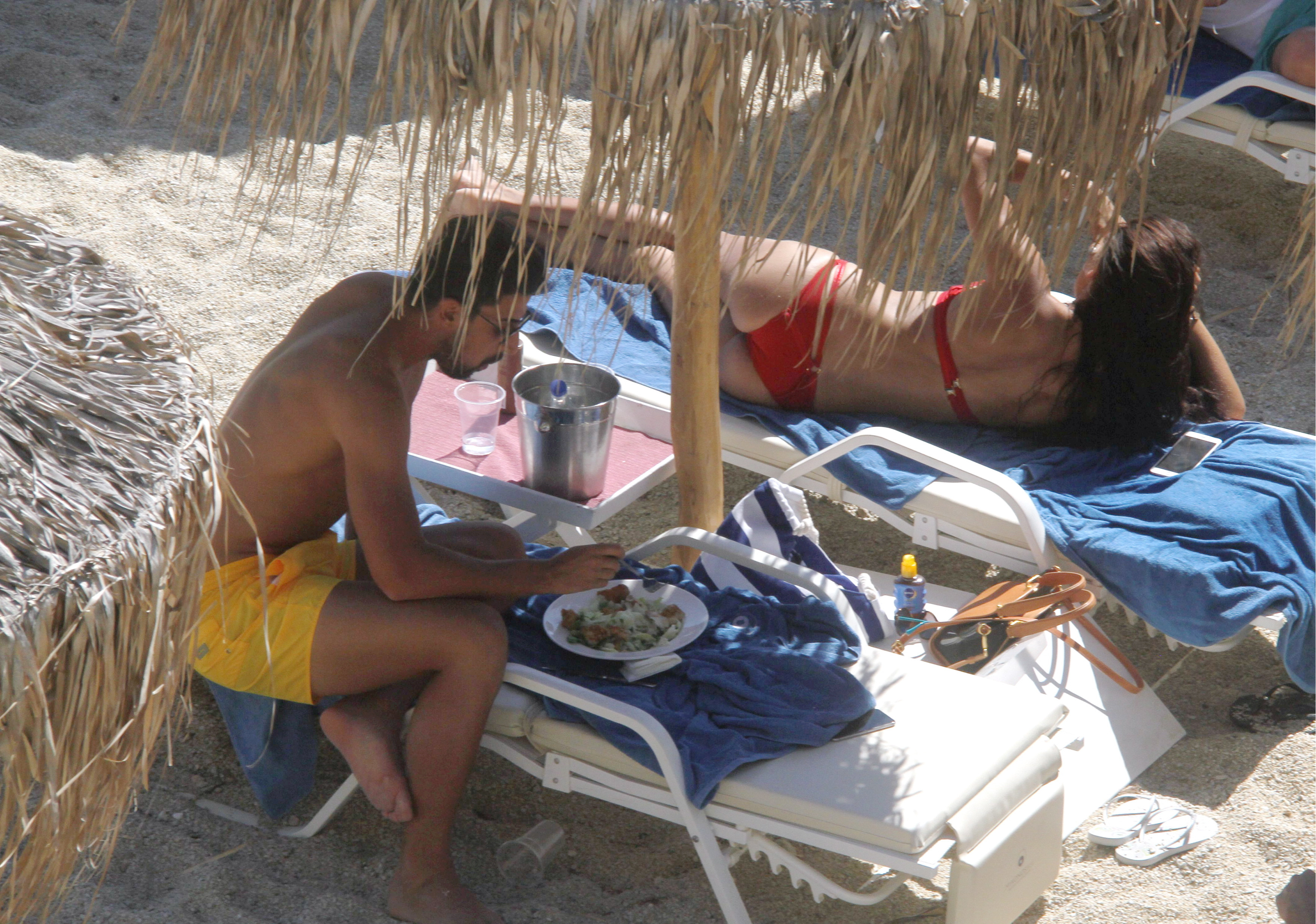 Sunt si nemti fericiti dupa EURO: Khedira s-a accidentat in timpul turneului final, dar se reface alaturi de Adriana Lima