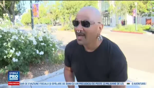 Americanii se plimba pe strazi cu telefonul in mana si cauta Pokemoni. Jocul periculos care a produs o nebunie in SUA