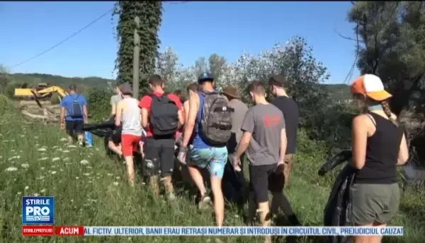 27 de belgieni au venit in Maramures, pentru a strange gunoaiele lasate de romani. Ce au spus despre tara noastra