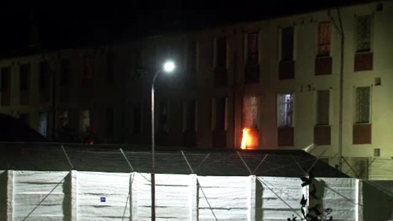 Proteste si revolte in mai multe penitenciare din tara. Reactia ministrului Justitiei: "Nu voi adopta masuri sub presiune"