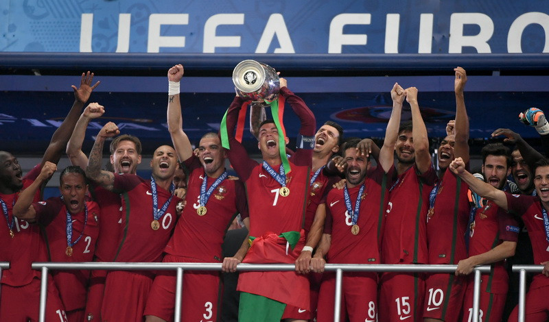 Bucuria portughezilor dupa ce au castigat finala UEFA EURO 2016, iar Portugalia a devenit campioana europeana