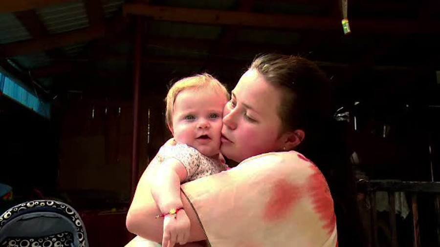 Povestea tinerei din Vaslui care a luat Bacalaureatul cu 9,96 dupa ce a nascut o fetita. "Am simtit ca am dezamagit"