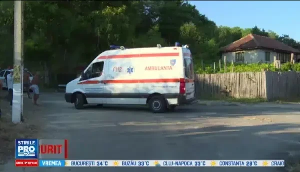 Un barbat a murit electrocutat, dupa ce a schimbat becurile arse pe stalpi, intr-o comuna din Gorj. Ce sustine primarul