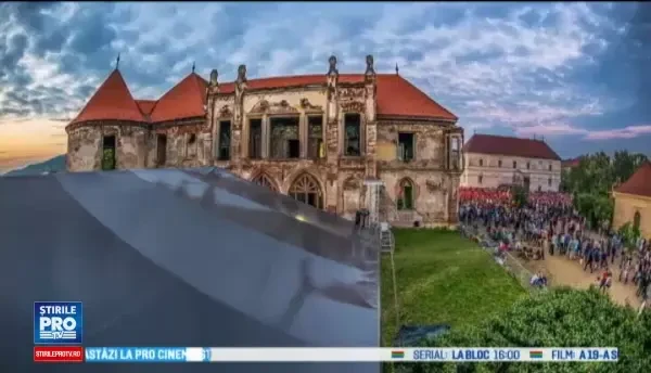 A inceput mult asteptatul Electric Castle, iar castelul Bannfy din Bontida este gata de festival. Surprizele din acest an