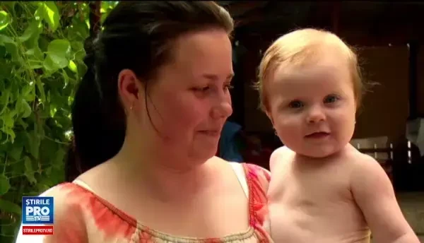 Povestea tinerei din Vaslui care a luat Bacalaureatul cu 9,96 dupa ce a nascut o fetita. Am simtit ca am dezamagit