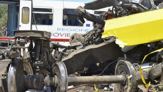Mai multe persoane cercetate dupa tragedia feroviara din Italia. Bilantul coliziunii a fost scazut la 23 de morti