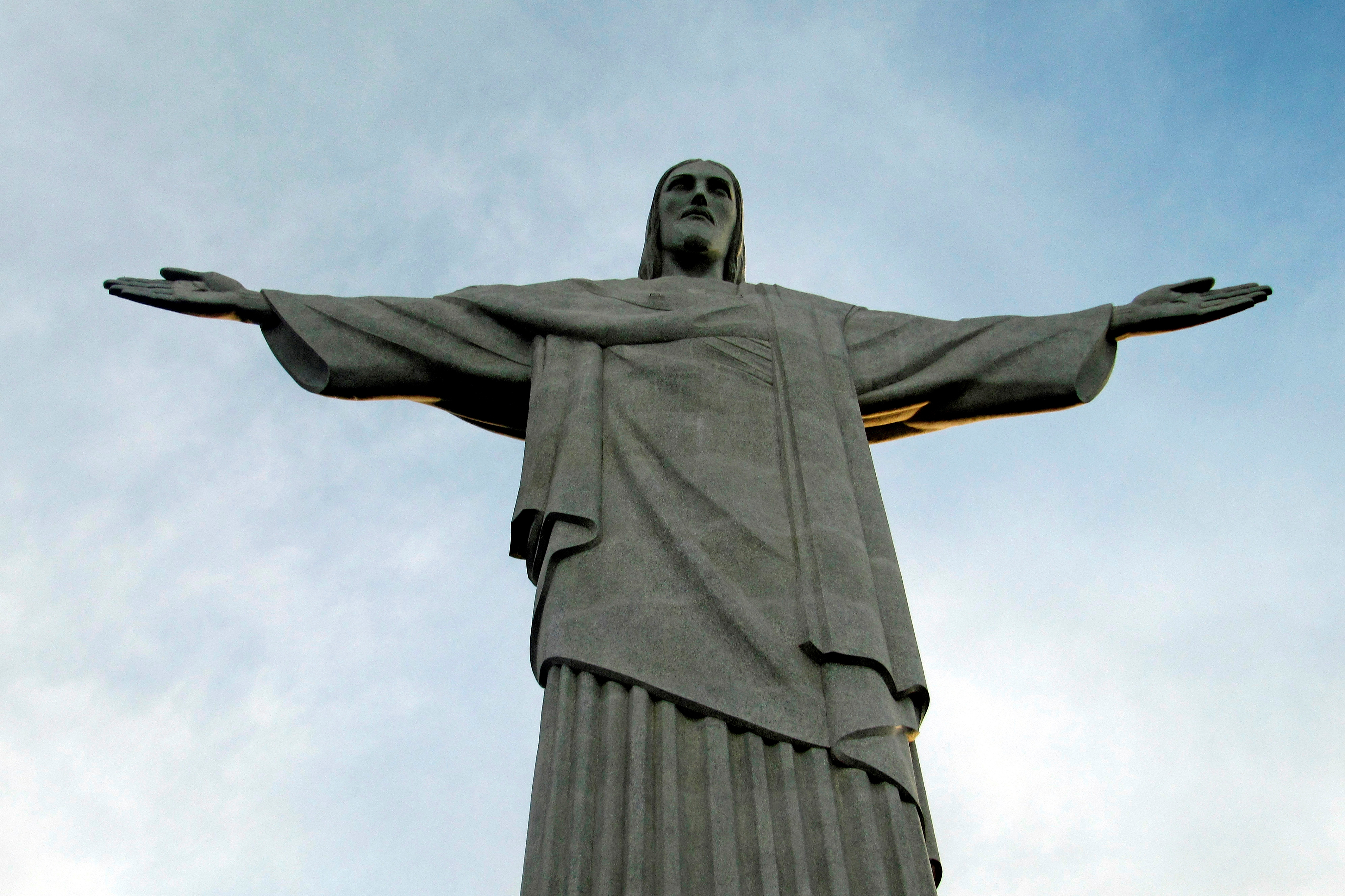 Un diplomat rus ar fi impuscat mortal un atacator brazilian in apropierea satului olimpic din Rio. Rusia dezminte informatia