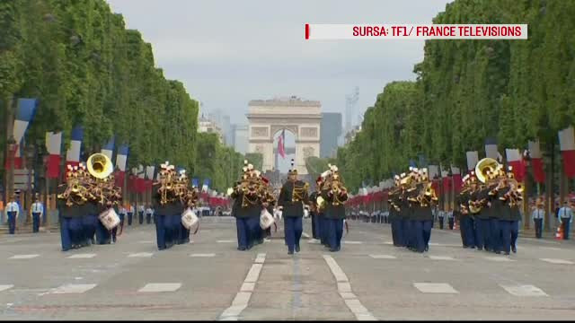 Parada militara grandioasa in Paris, de Ziua Nationala a Frantei. Omagiul adus celor care s-au inrolat in armata