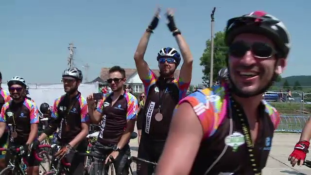 Electric Castle 2016. Tinerii care au venit la festival din Londra sau Viena, pe bicicleta. "10 zile am facut pana aici"