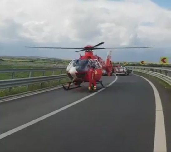 Doi morti si trei raniti, dupa ce un sofer a intrat pe contrasens, langa Lugoj. Primele imagini de la locul tragediei