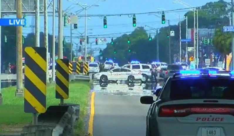 Atac armat impotriva politiei din Baton Rouge: 3 ofiteri, executati de catre mai multi agresori. Apelul facut de serif