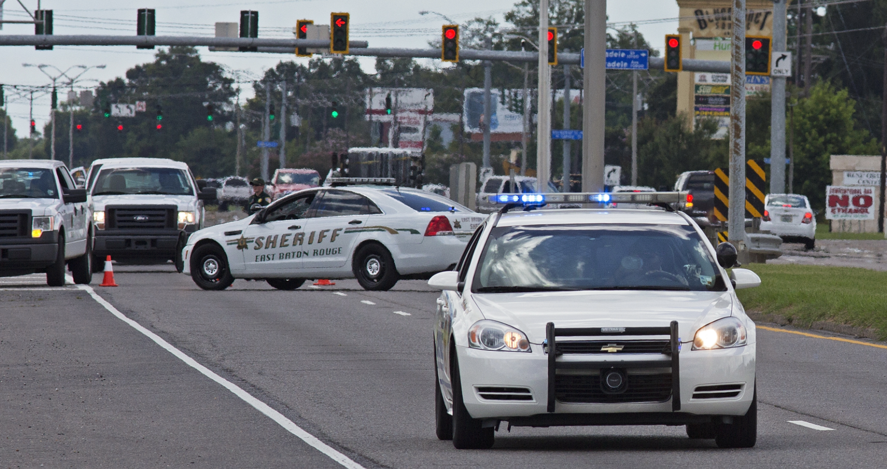 Veteranul de razboi care a impuscat 6 politisti la Baton Rouge si-a planificat ambuscada. Unde voia sa continuie masacrul
