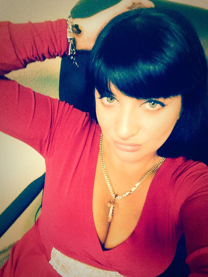 A fost concediata din Politie dupa ce a postat o filmare pe Facebook. In ce ipostaza au vazut-o colegii pe Kristina