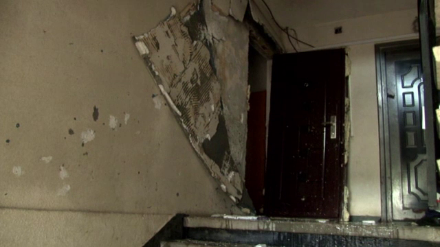 Explozie urmata de incendiu la un bloc din Barcanesti. O femeie a suferit arsuri pe 60% din suprafata corpului