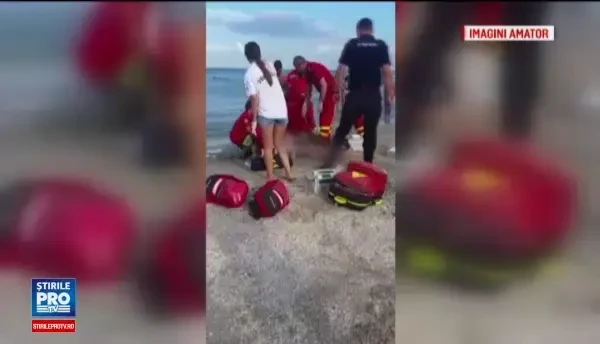 Alerta pe litoral din cauza valurilor. Un turist s-a inecat, iar alti cinci au fost salvati in ultima clipa