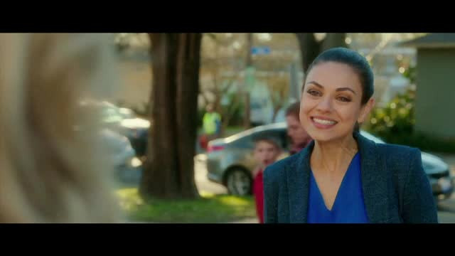 Mila Kunis revine pe ecrane cu o comedie spumoasa. "Mame bune si nebune" va avea premiera in Romania pe 29 iulie