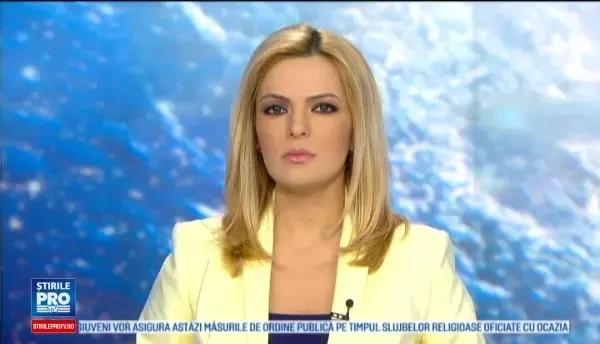 Doi soti din Baia Mare au fost spulberati pe trecere de un sofer care s-a oprit apoi in copac: